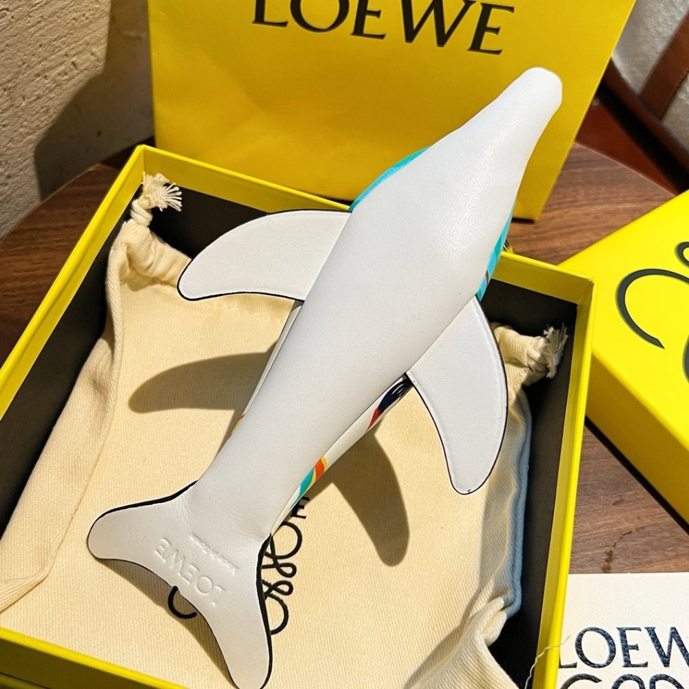 ✨ Loewe dolphin Bag Charm ✨ - Picture 5 of 9